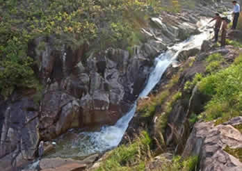 ��ɽ�r�^�����z�E